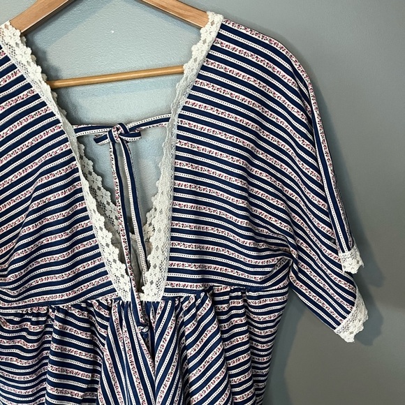 Vintage Handmade Micro Floral Cottage Farmhouse Lace Trimmed Pullover - Picture 9 of 11